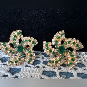 Albert Weiss vintage crystals clip on earrings